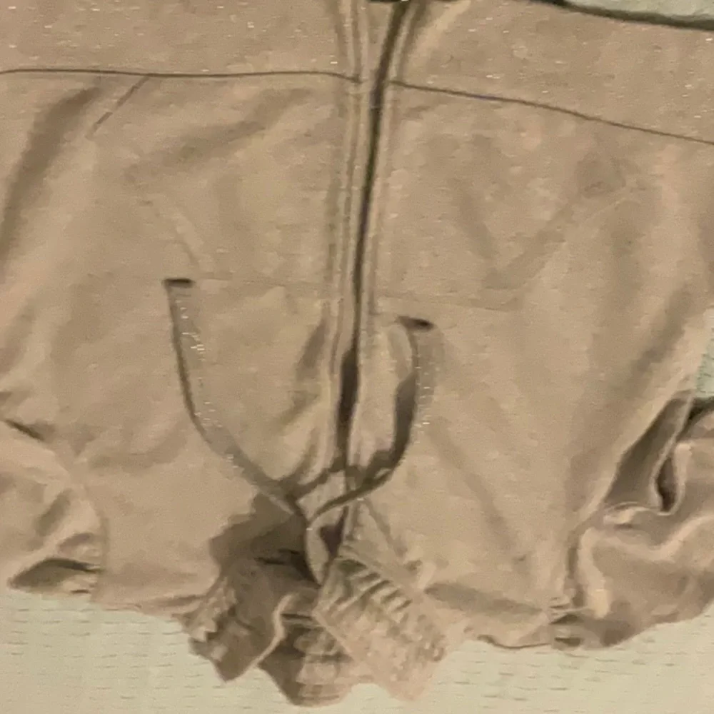 New York comfort zone gray sweatshirt. New without tags. - Picture 3 of 7